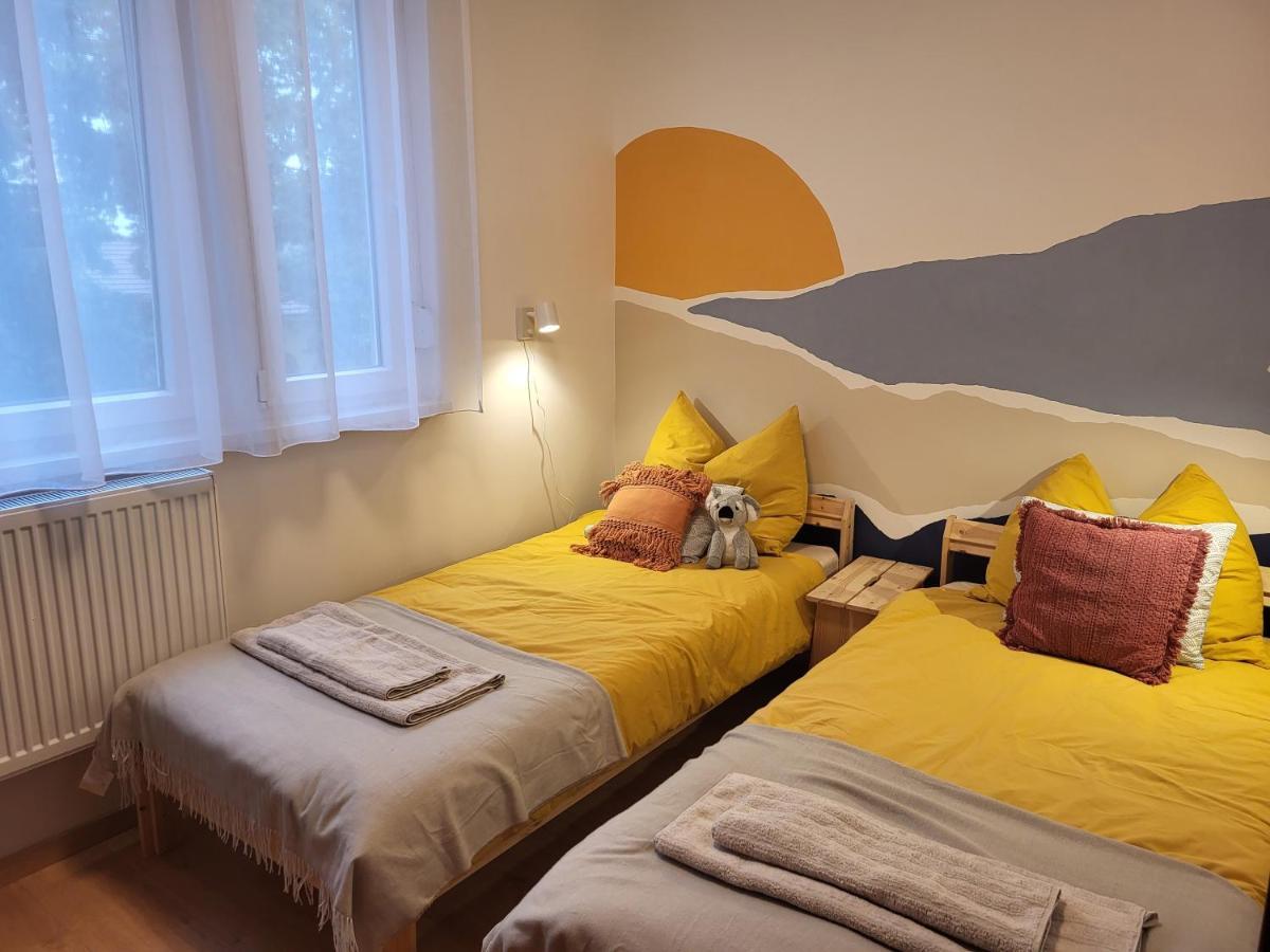 Koala Apartman Szekesfehervar Apartment ภายนอก รูปภาพ